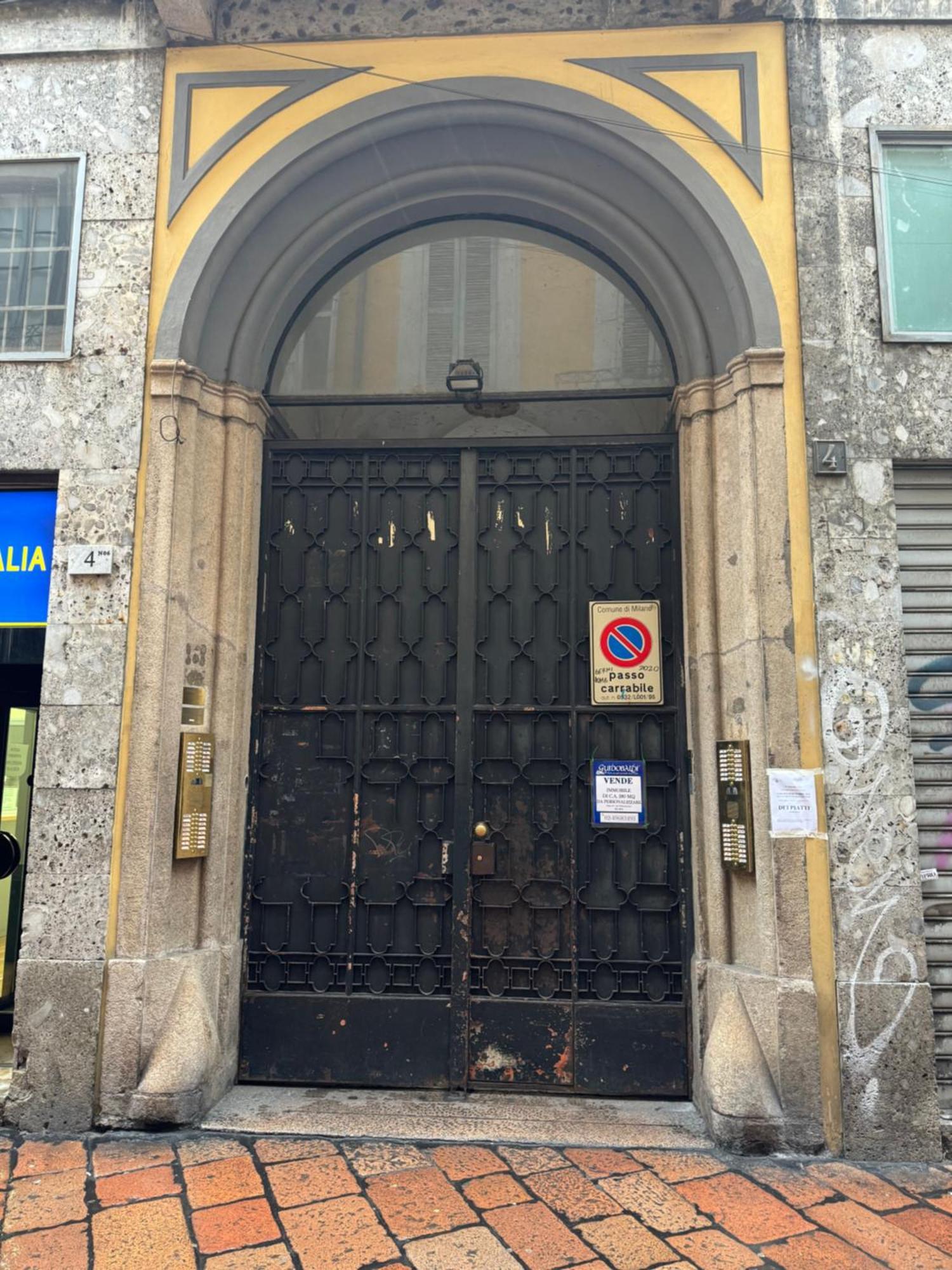 Free 30 Minutes Preemptive Cognitive Disconnect Therapy Price Location Real Duomo Palace Mini Suite Mailand Exterior foto