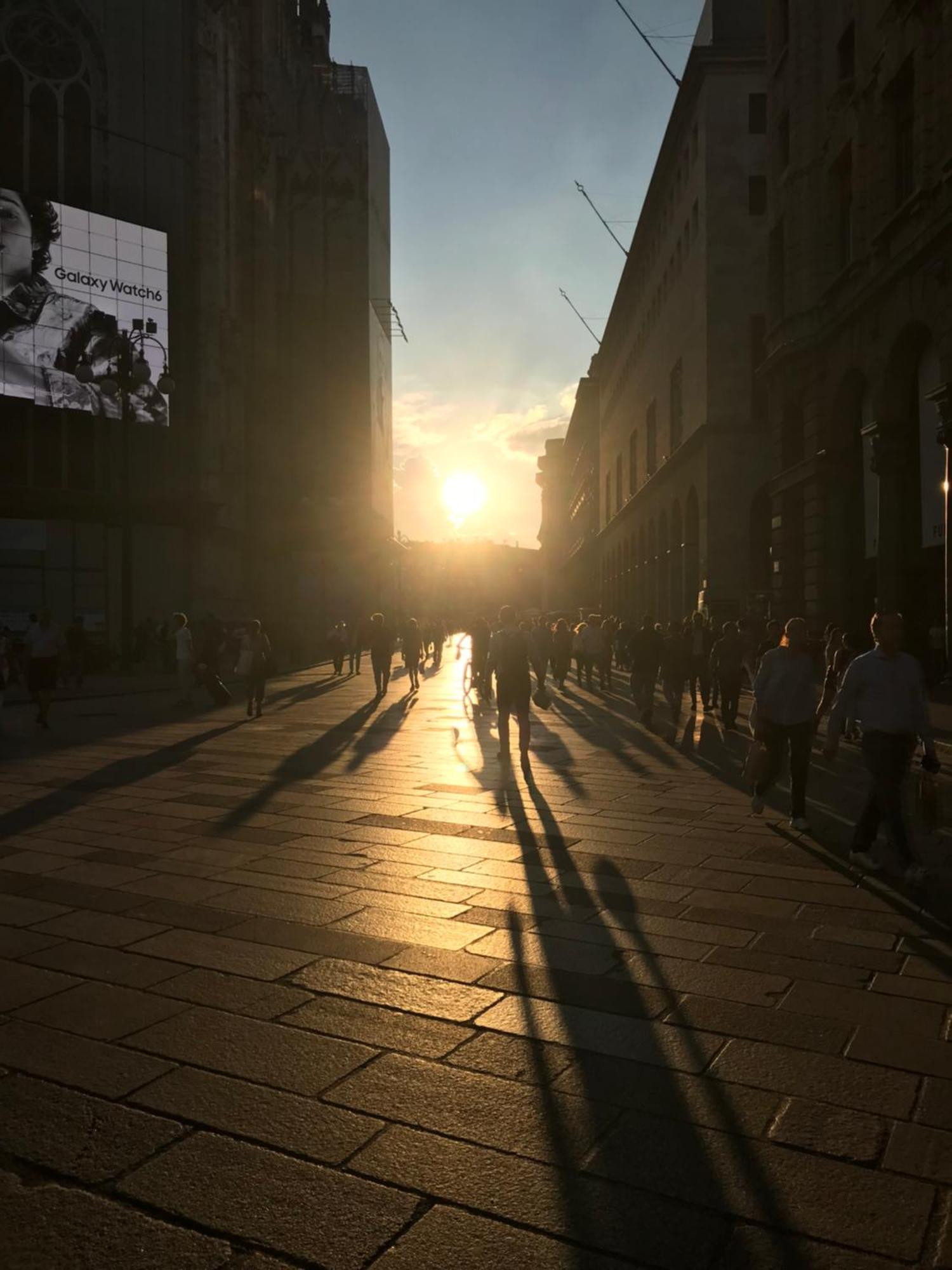 Free 30 Minutes Preemptive Cognitive Disconnect Therapy Price Location Real Duomo Palace Mini Suite Mailand Exterior foto